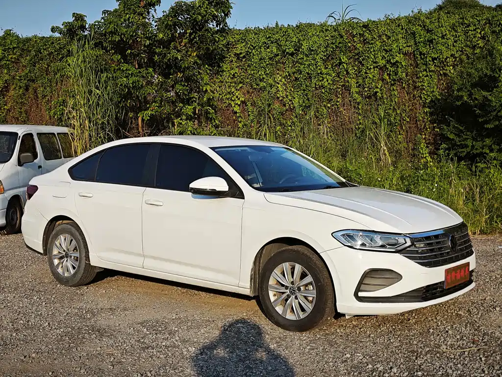 Volkswagen Lavida — миниатюра 2
