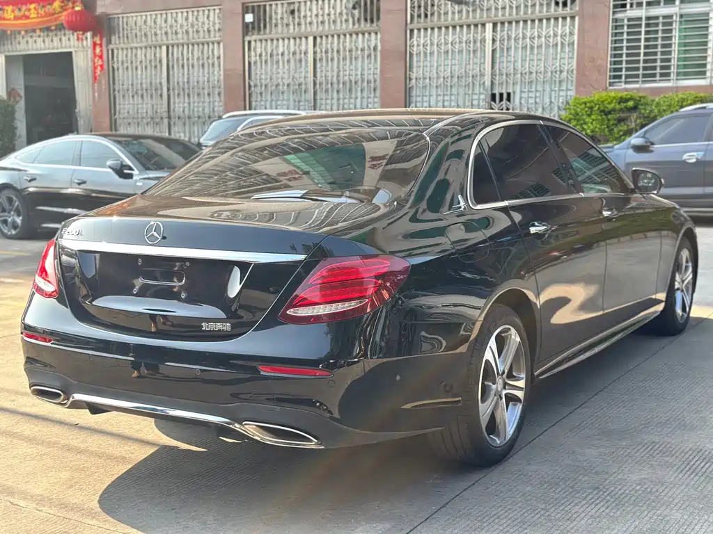 Mercedes-Benz E-Class E 2016 E 200 L Sport