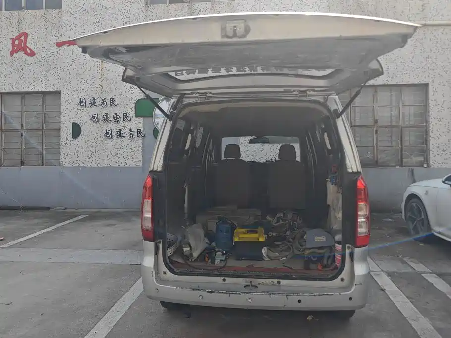 Wuling Hongguang V — миниатюра 4