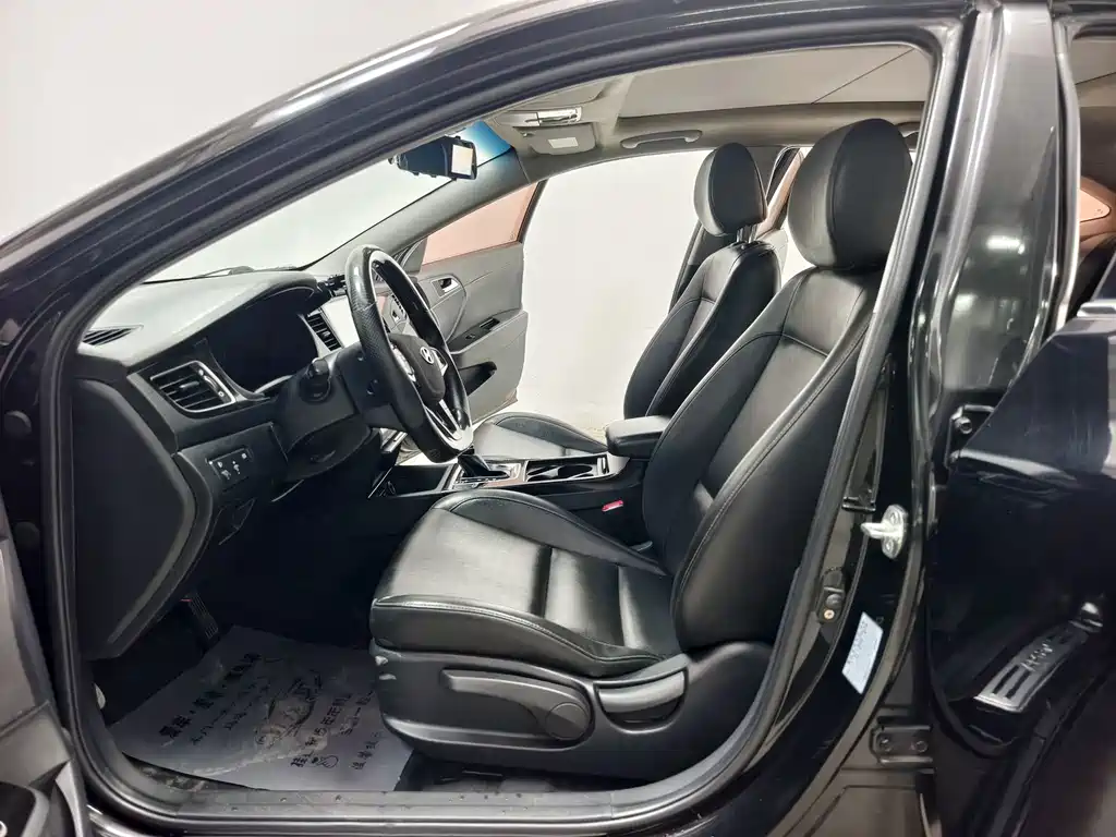 Hyundai Mistra — миниатюра 11