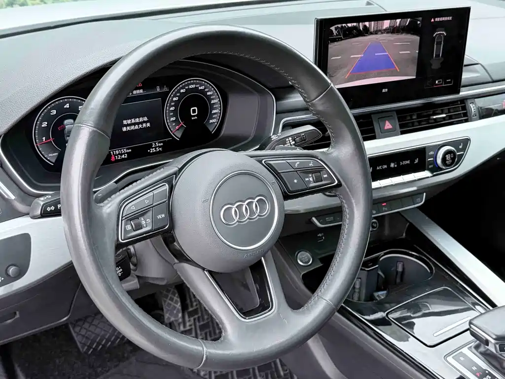 Audi A4L 2022 40 TFSI Luxury