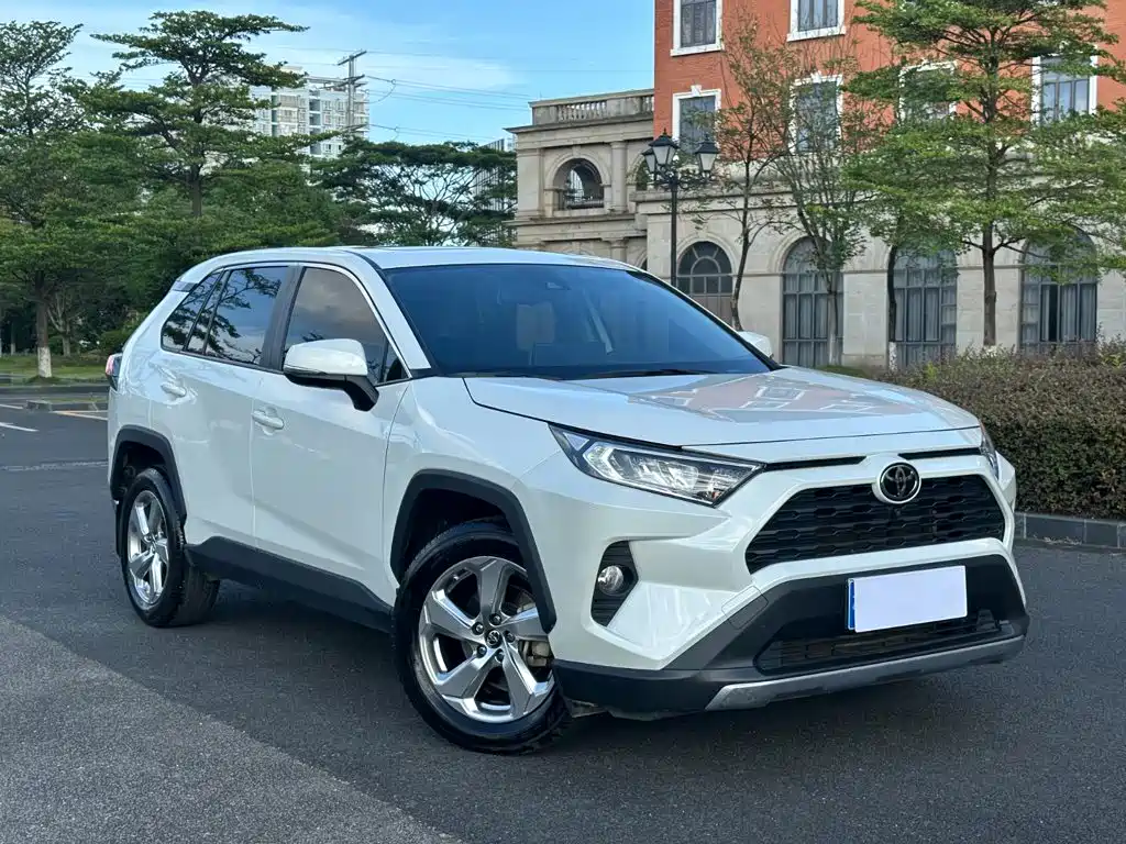 Toyota RAV4 — миниатюра 3