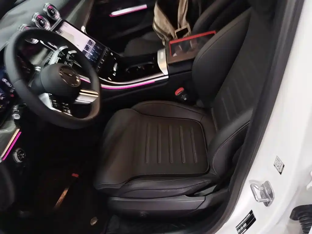 Mercedes-Benz C-Class — миниатюра 15