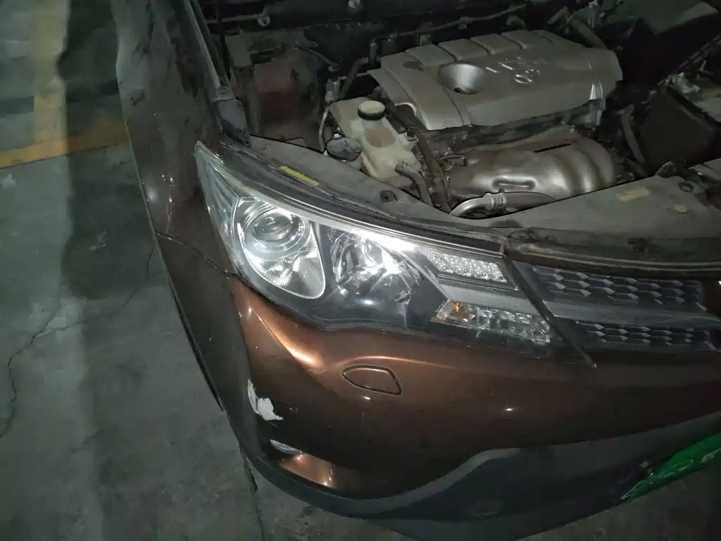 Toyota RAV4 — миниатюра 7