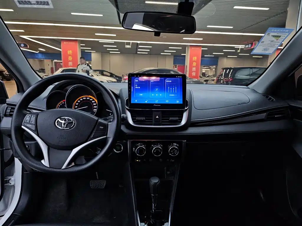 TOYOTA YARIS L ZHIXUAN