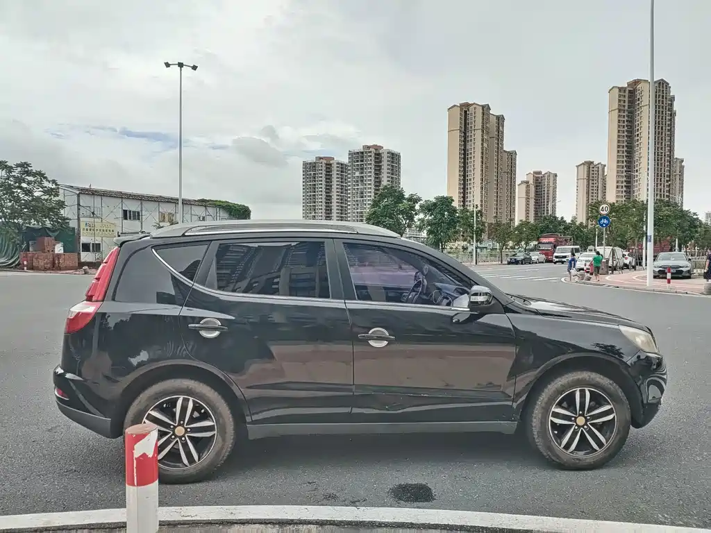 Geely GX7 — миниатюра 8