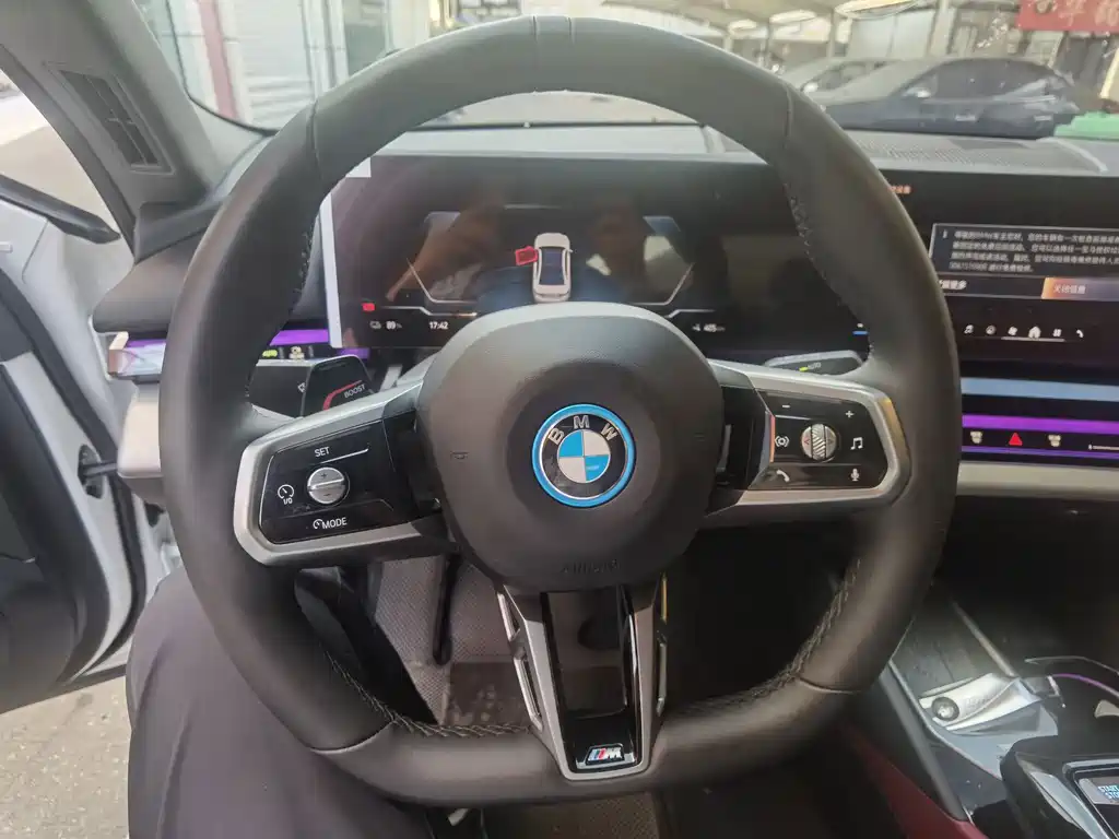 BMW i5 — миниатюра 8