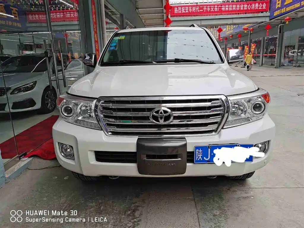 Toyota Land Cruiser 2015
