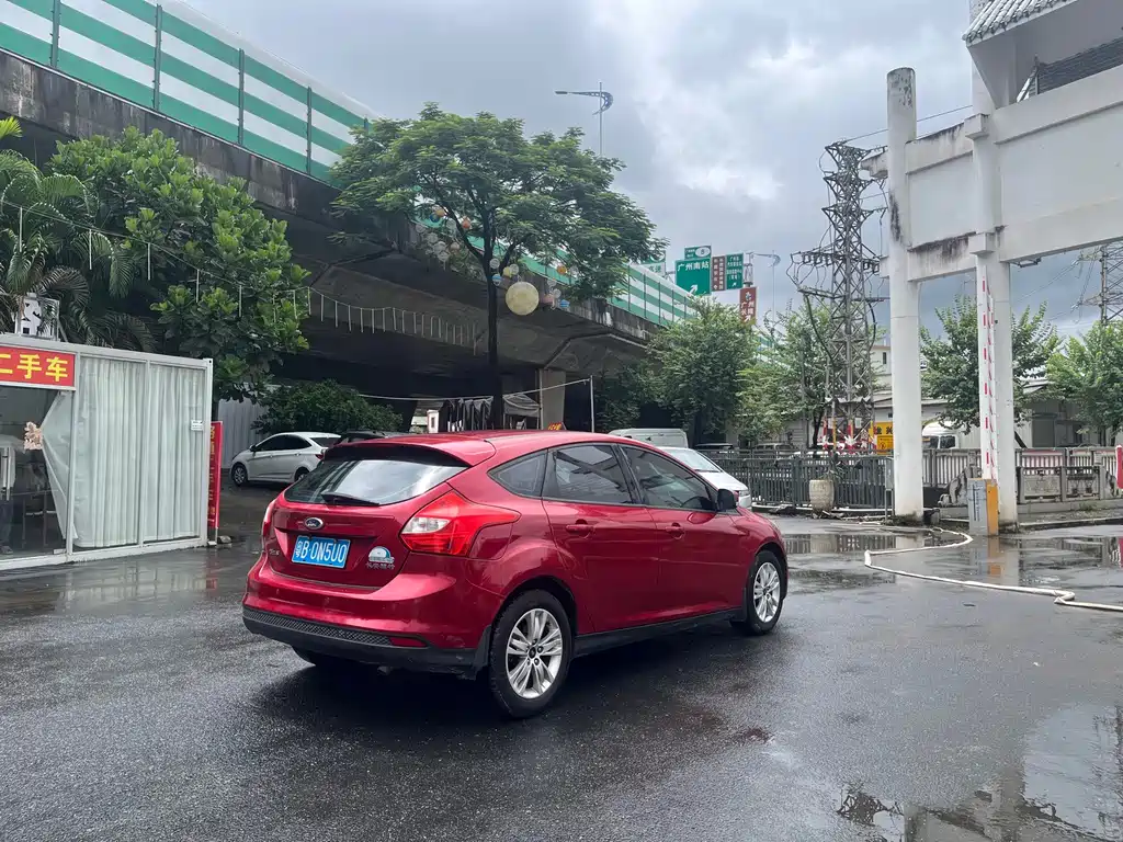 Ford Focus — миниатюра 5