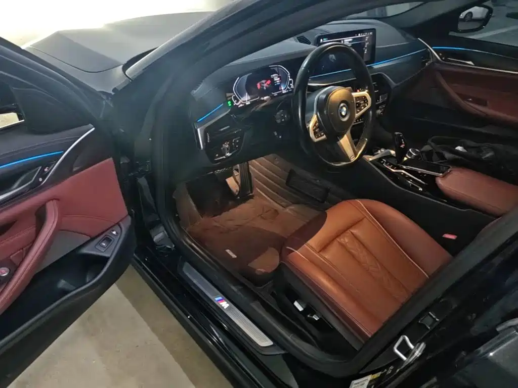 BMW 5 Series New Energy — миниатюра 23