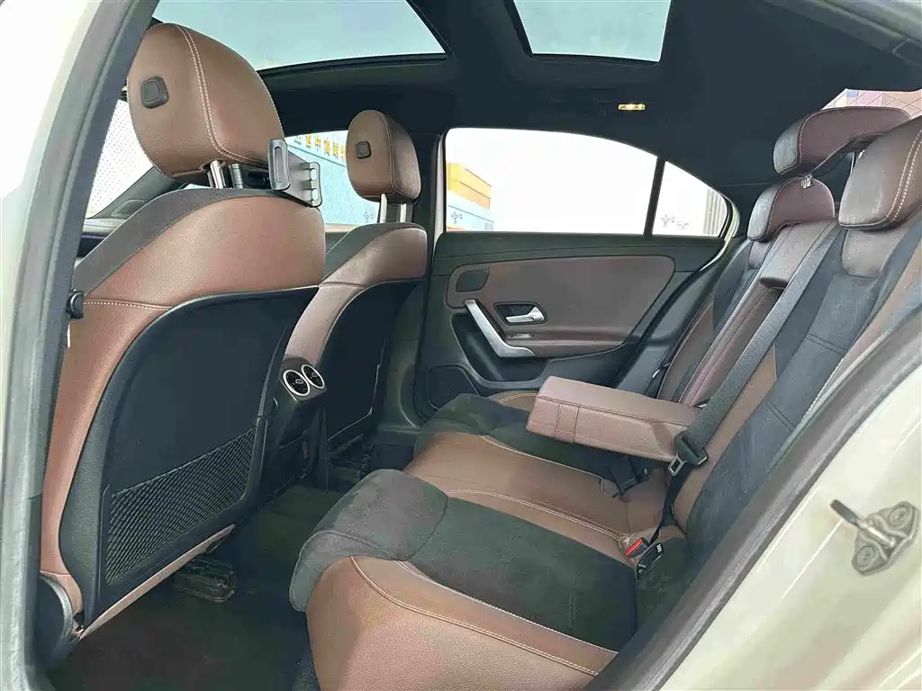 Mercedes-Benz A-Class — миниатюра 7