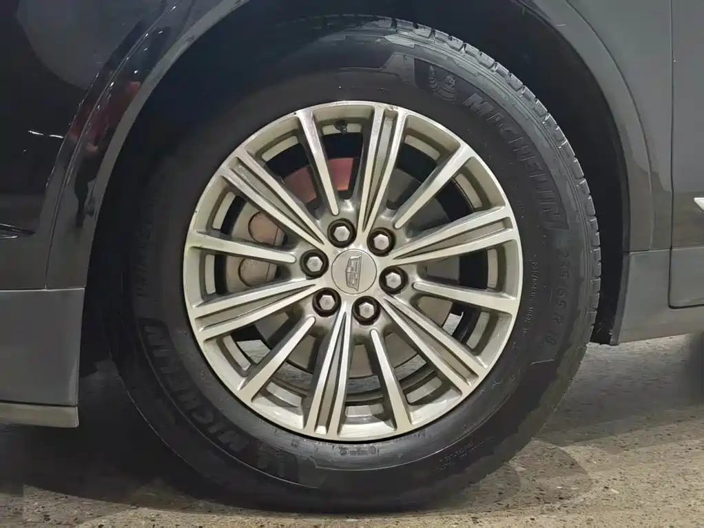 Cadillac XT5 — миниатюра 7