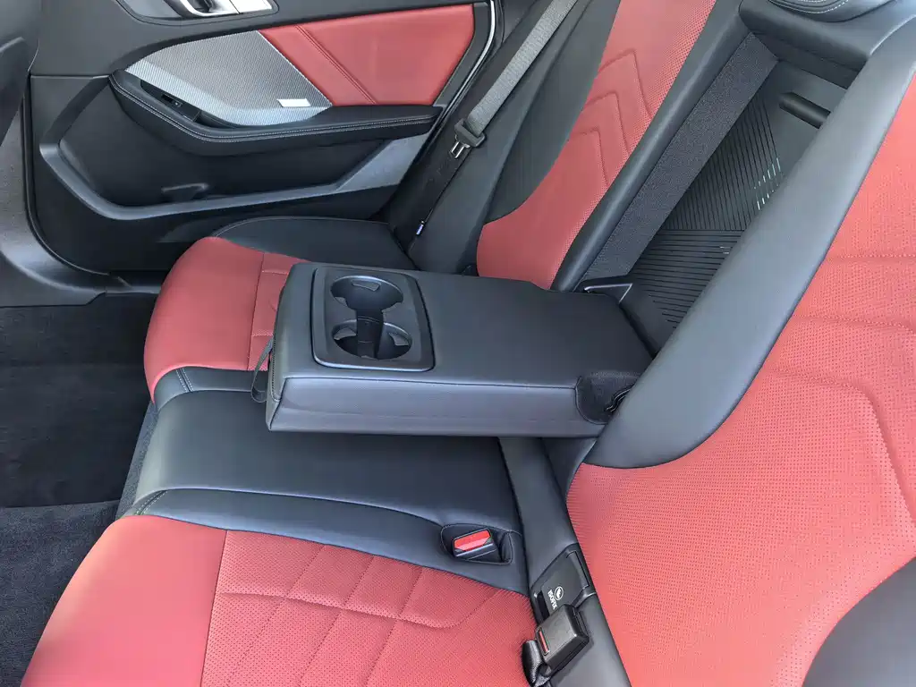BMW 2 Series — миниатюра 12