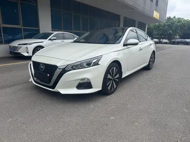 NISSAN TEANA 2020