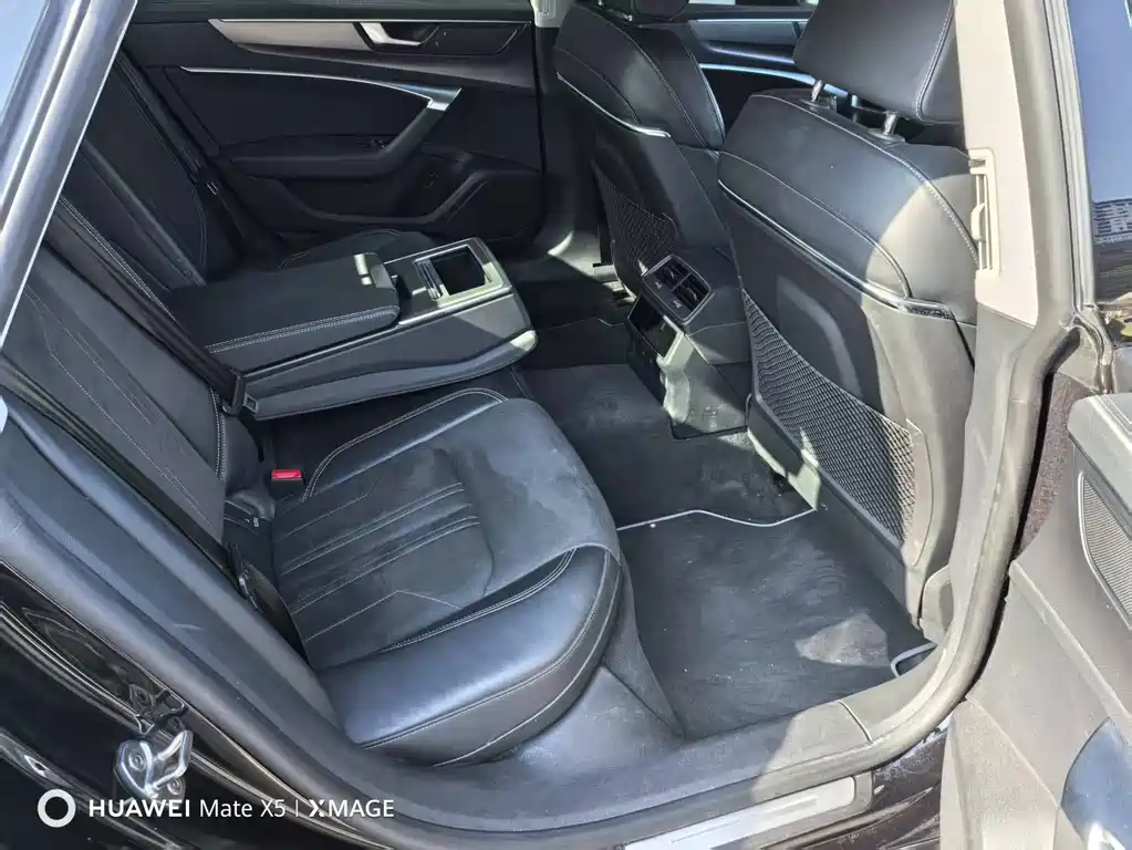 Audi A7L 2024 45TFSI S-line