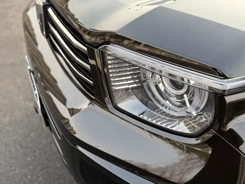 TANK TANK 700 NEW ENERGY