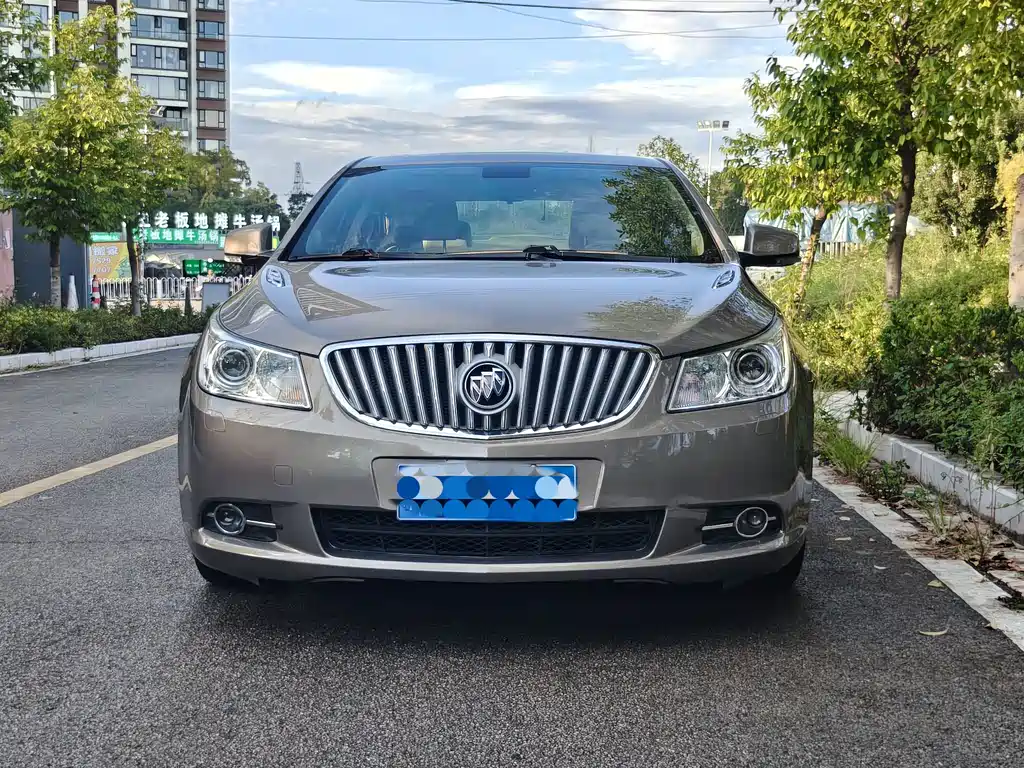Buick LaCrosse — миниатюра 2