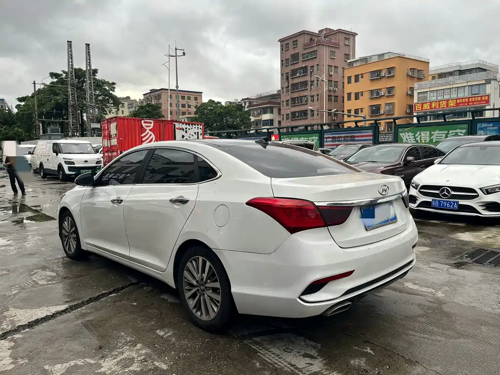 Hyundai Mistra — миниатюра 4