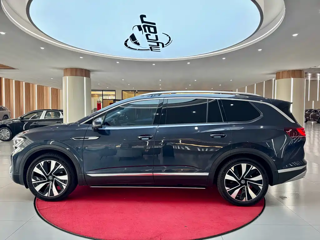 Volkswagen Viloran 2021 380TSI Flagship