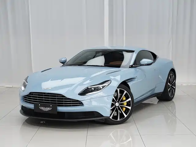 ASTON MARTIN DB11