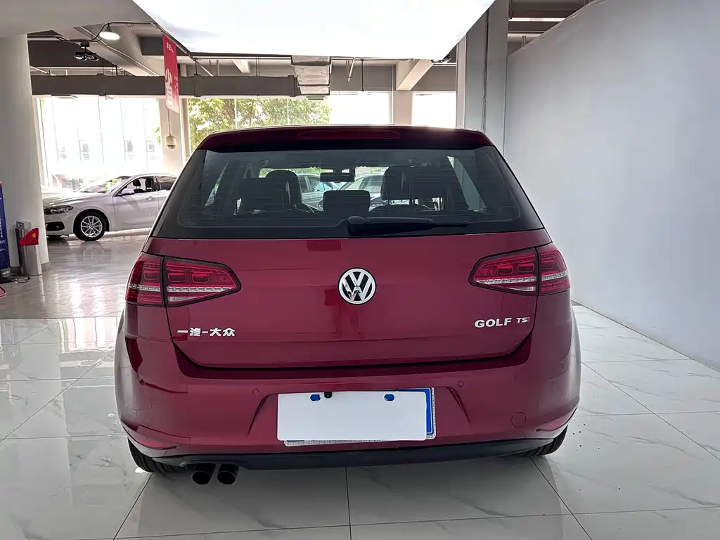 Volkswagen Golf 2015 1.4TSI AT Luxury