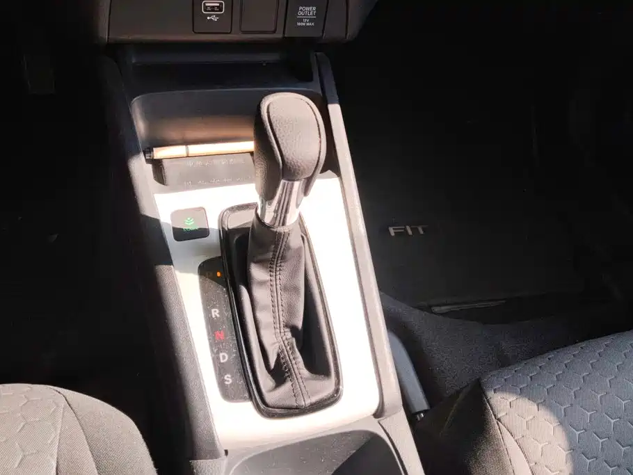 Honda Fit — миниатюра 16