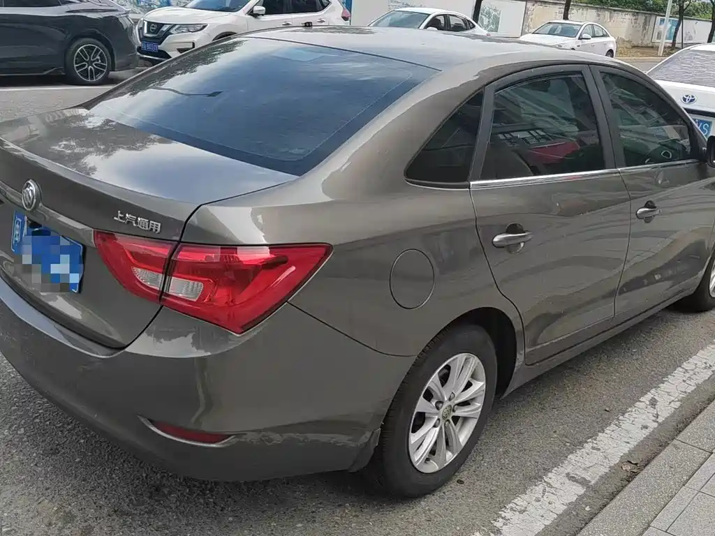 Buick Excelle — миниатюра 2