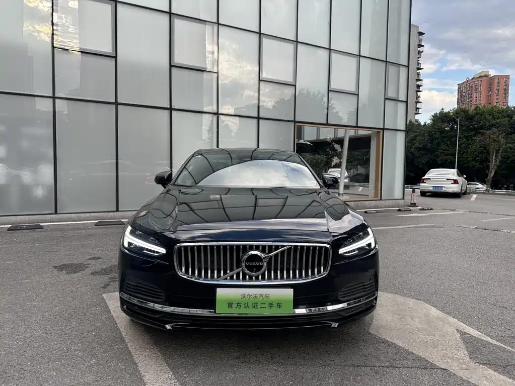 VOLVO S90 PLUG IN HYBRID