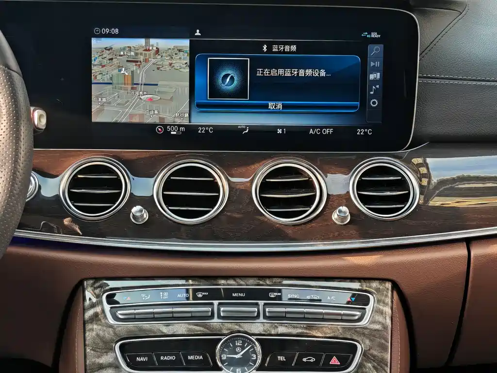 MERCEDES-BENZ E CLASS