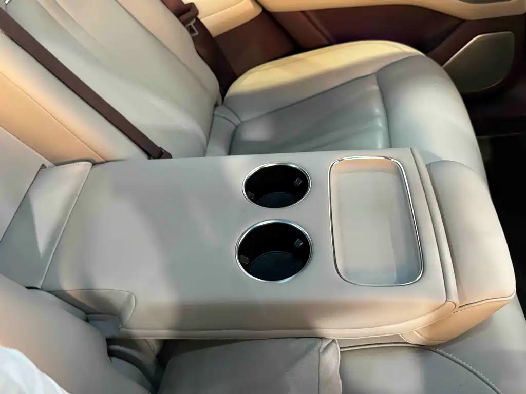 XIAOMI CAR XIAOMI YU7