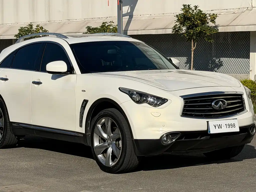 Infiniti FX — миниатюра 3