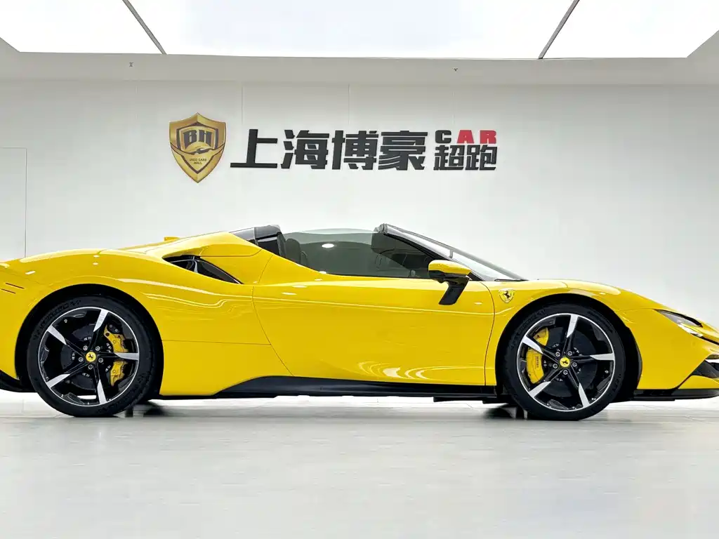 Ferrari SF90 2021 3.9T V8 Spider