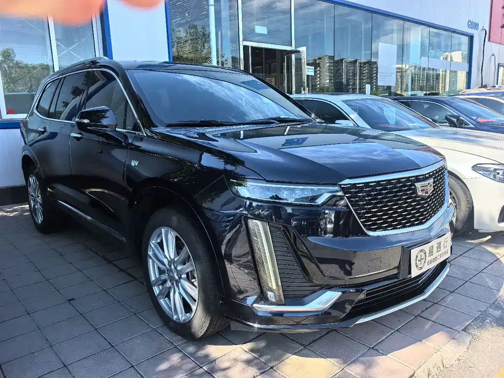 Cadillac XT6 2022 2.0T мест Luxury Standard