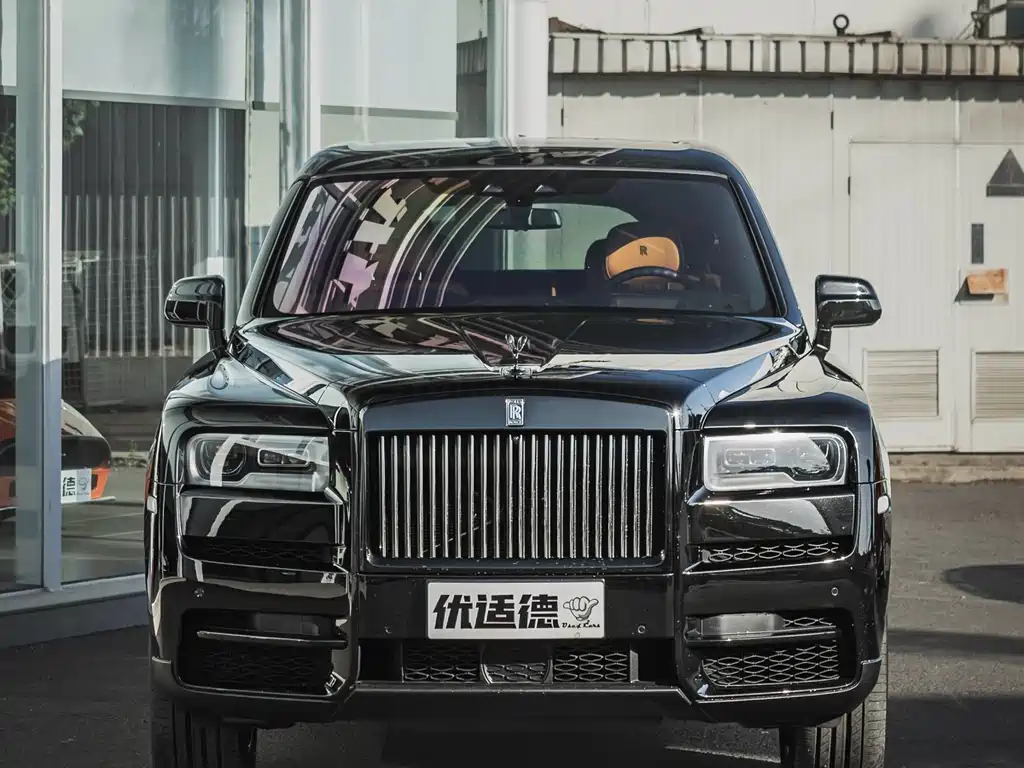 Купить Rolls-Royce Cullinan