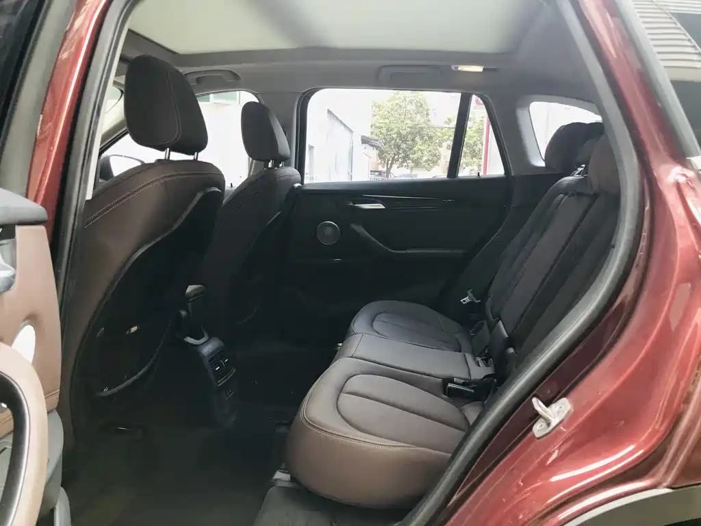 BMW X1 2022 sDrive25Li Lead