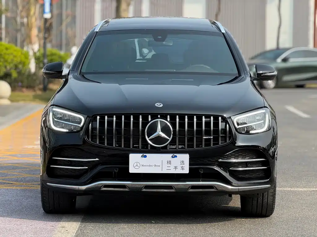 MERCEDES-BENZ GLC