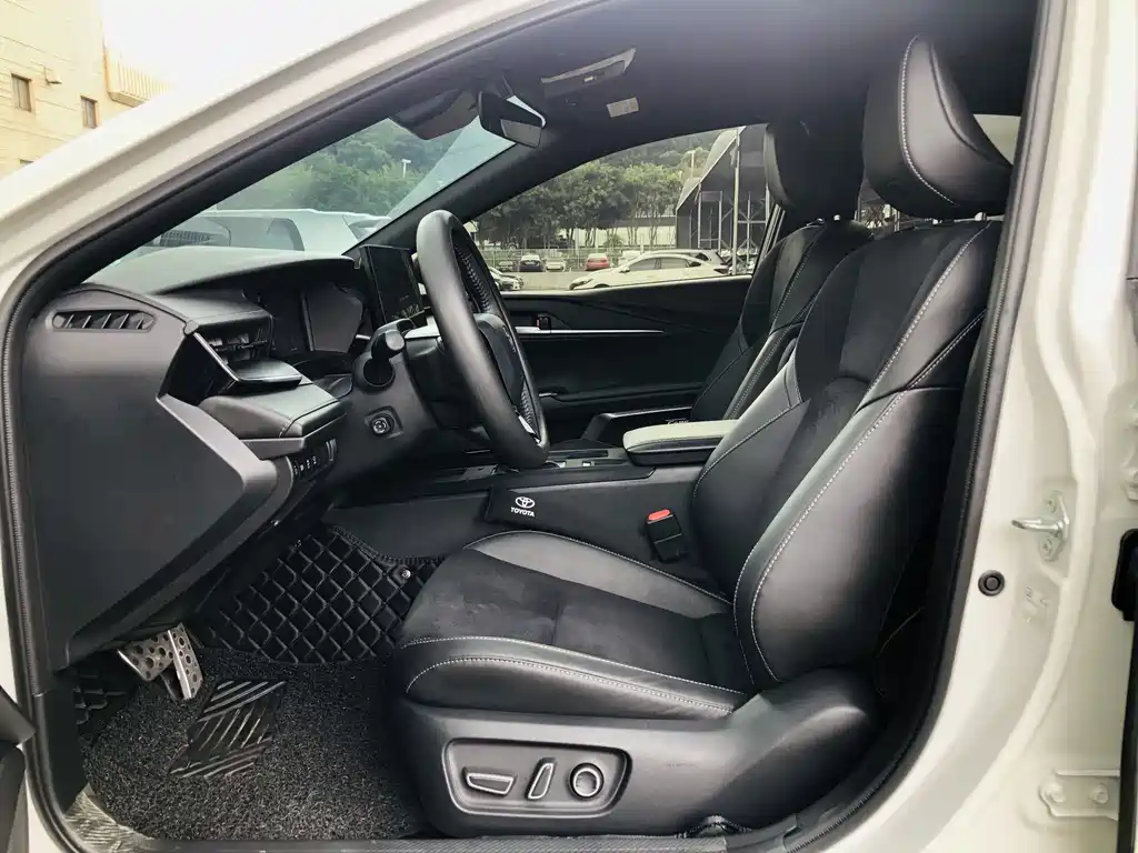 Toyota Camry 2024 2.5HXS Sport Plus