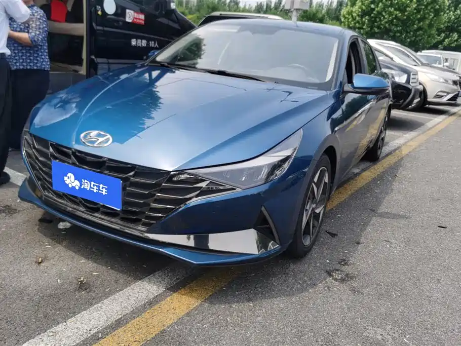 Hyundai Elantra 2021