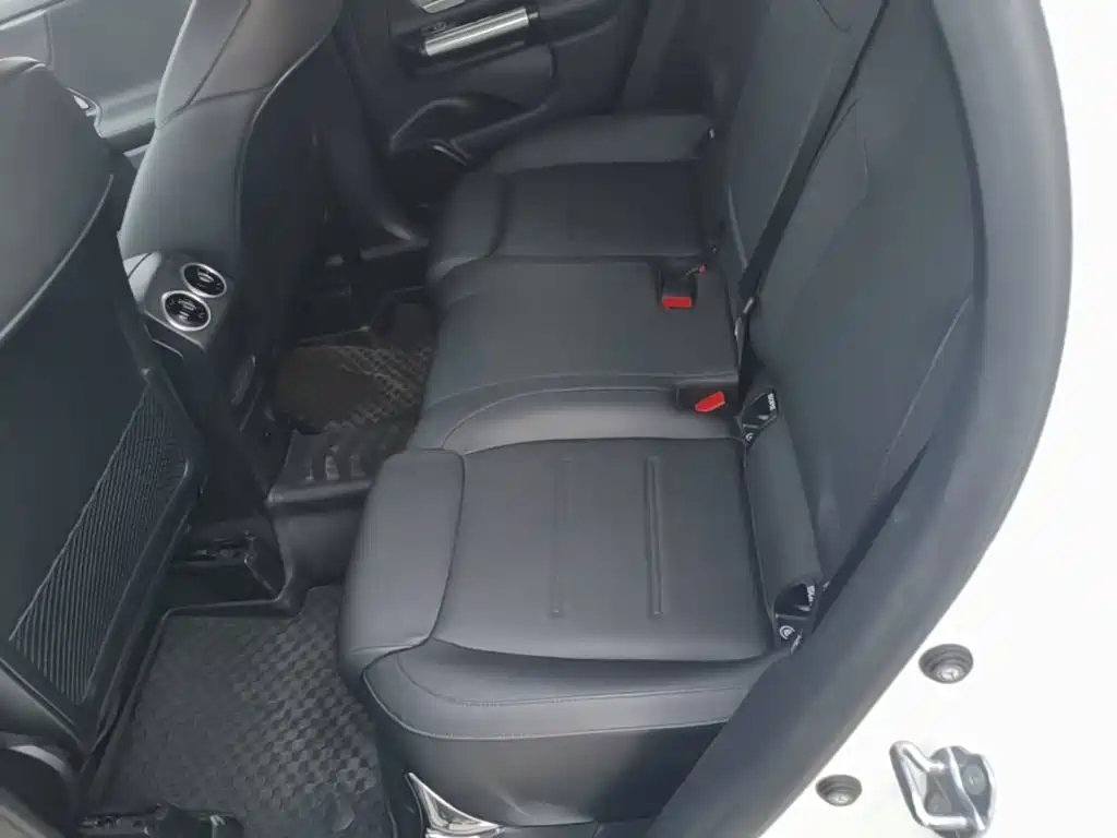 Mercedes-Benz GLA — миниатюра 17