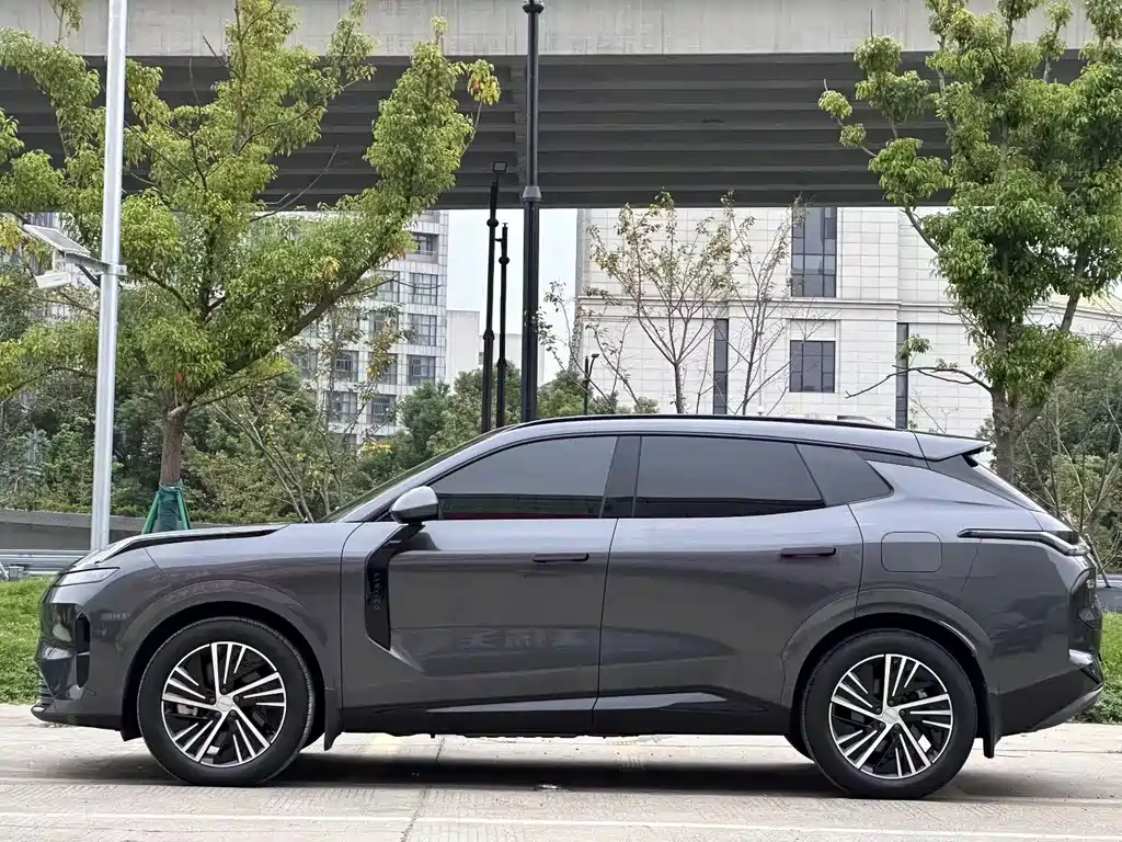 Lynk & Co 08 EM-P — миниатюра 7