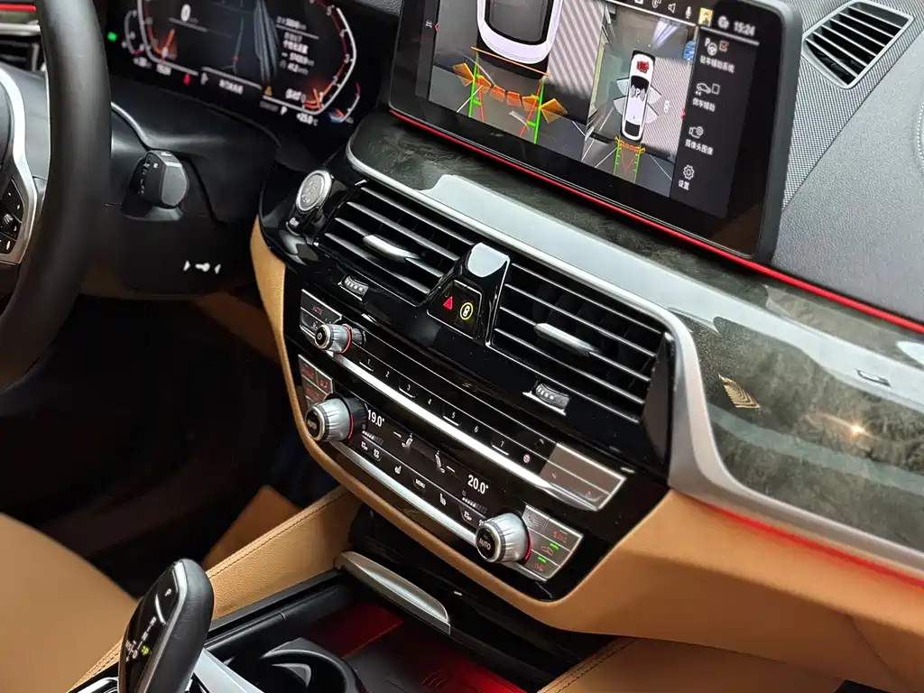 BMW 6 Series GT 630i M Sport Package, фото 6