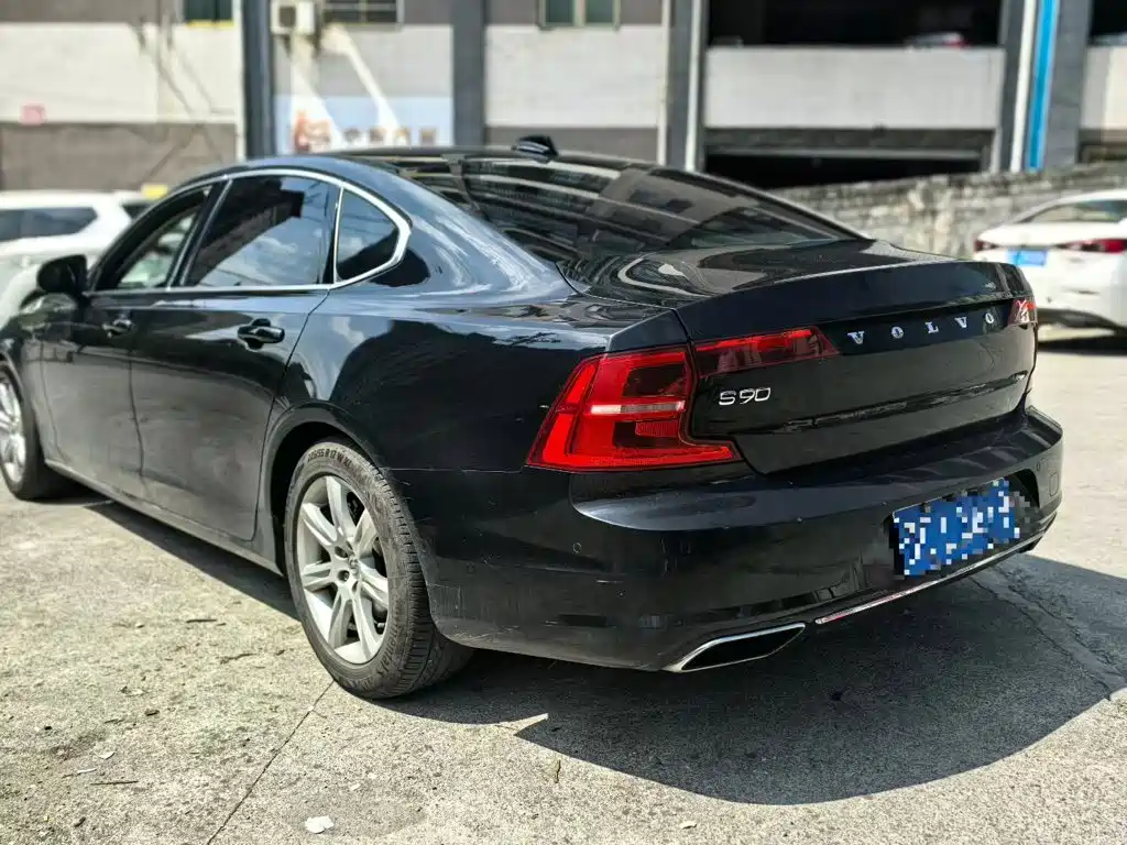 Volvo S90 — миниатюра 5