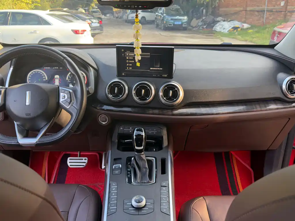 Wey Wey VV5 — миниатюра 11