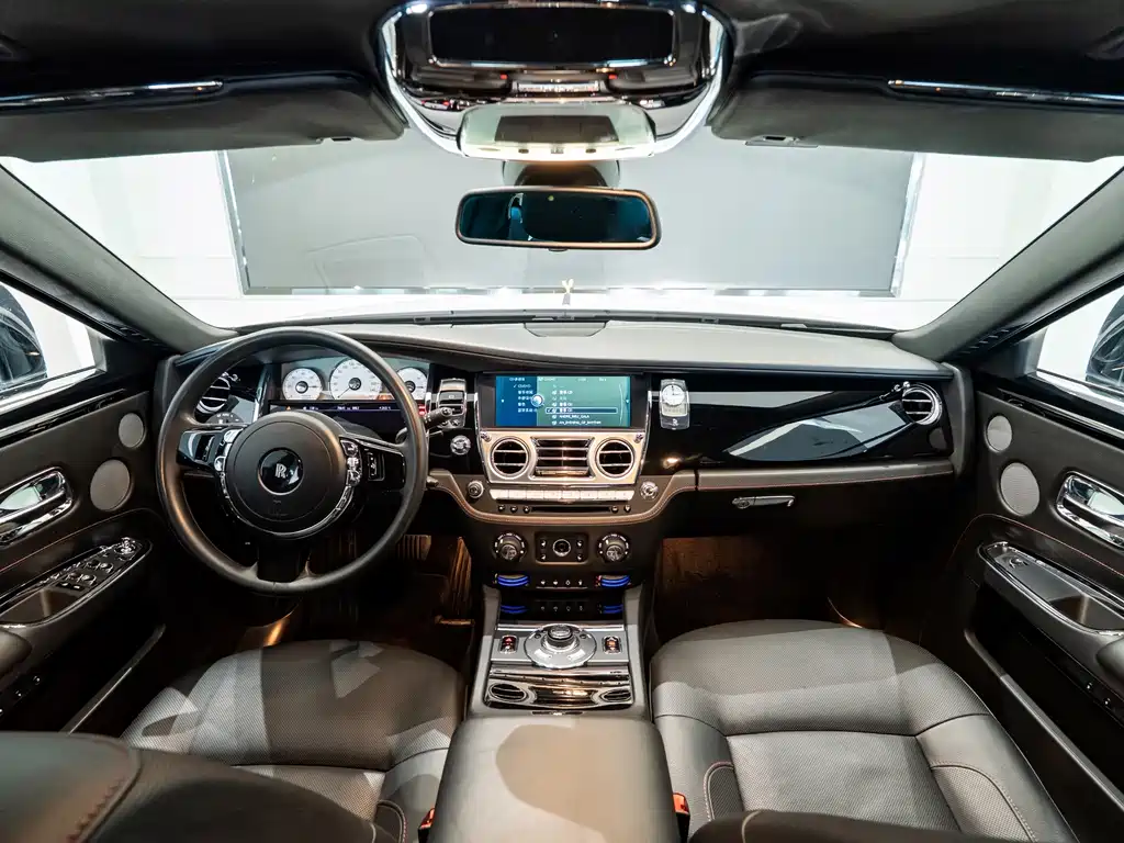 Rolls-Royce Ghost — миниатюра 11