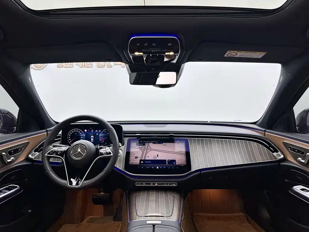 Mercedes-Benz E-Class E 2024 E 300 L Fashion