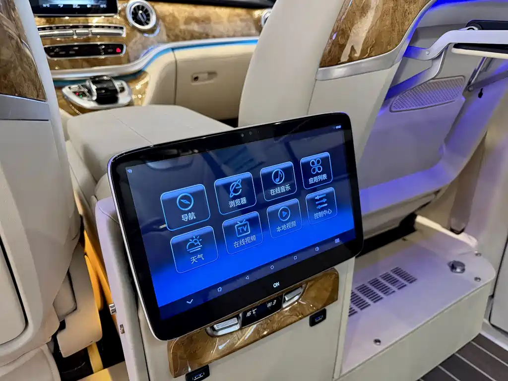 Mercedes-Benz V-Class V 2018 V 260 L Luxury Long Wheelbase VI