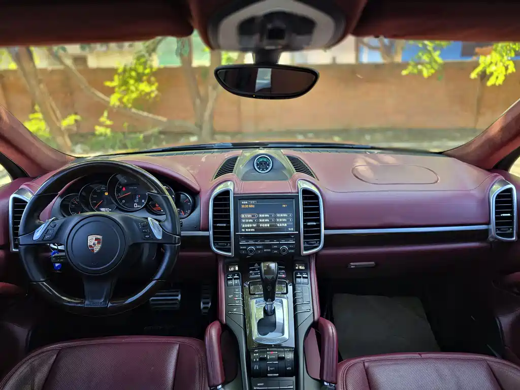 Porsche Cayenne 2014 Cayenne Platinum Edition 3.0T