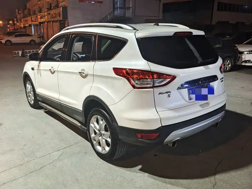 Ford Kuga — миниатюра 8