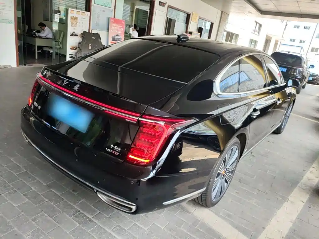 Hongqi H9 2025 2.0T Luxury 5 мест
