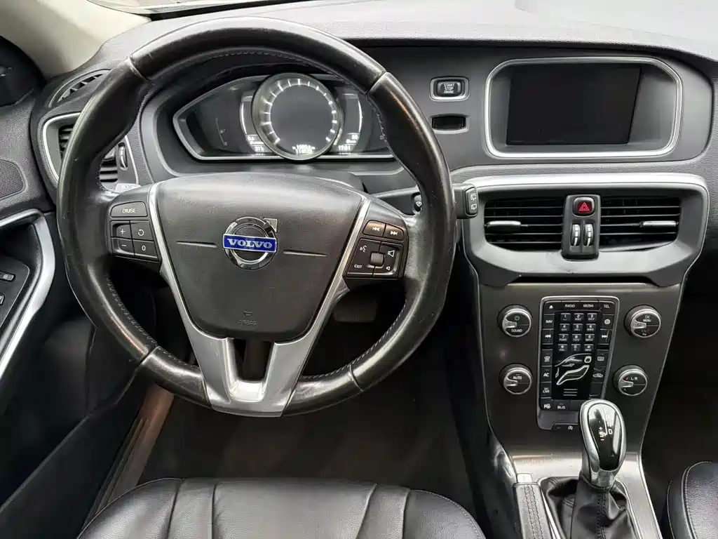 Volvo V40 — миниатюра 5
